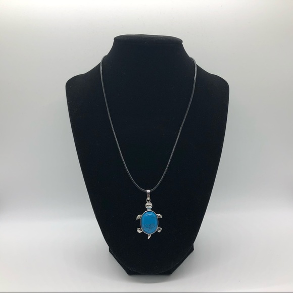 Blue Turquoise Turtle Necklace W/ Stone Figurine - Picture 4 of 7
